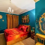 Vintage Suite Mit Jacuzzi Und Sauna