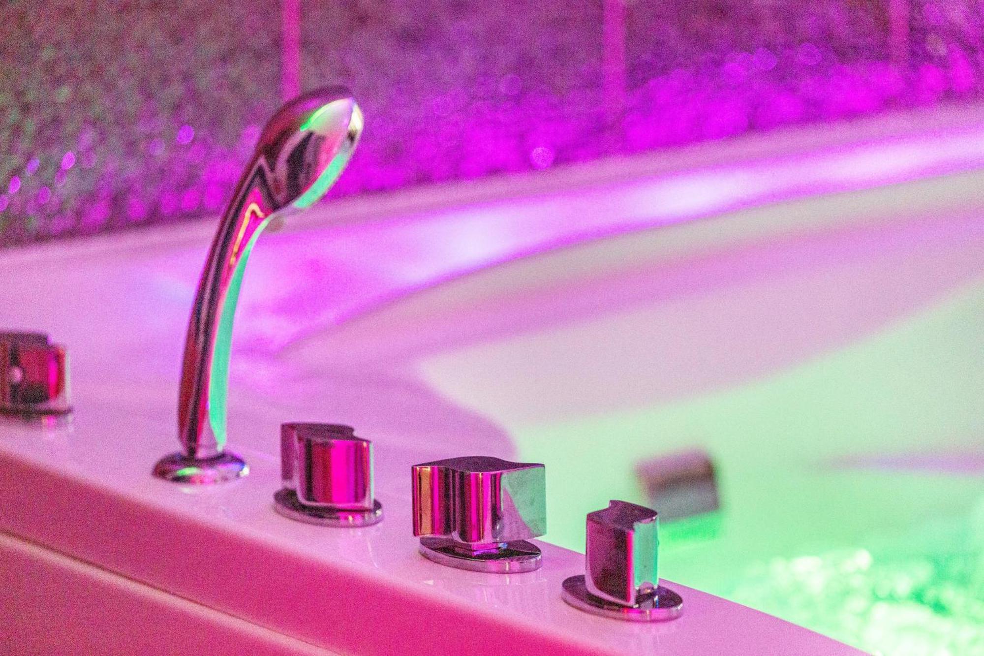 Vintage Mit Jacuzzi Und Sauna Essen