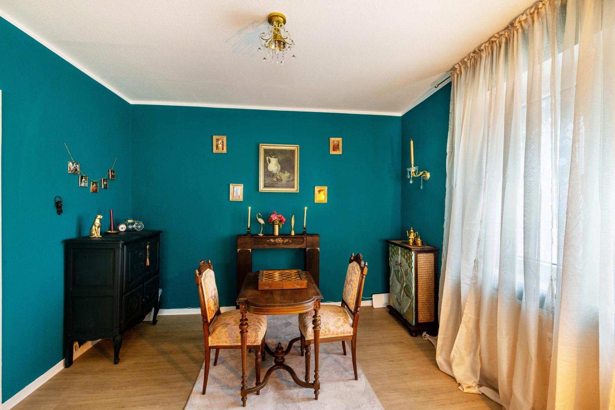 Vintage Mit Jacuzzi Und Sauna Appartement Essen